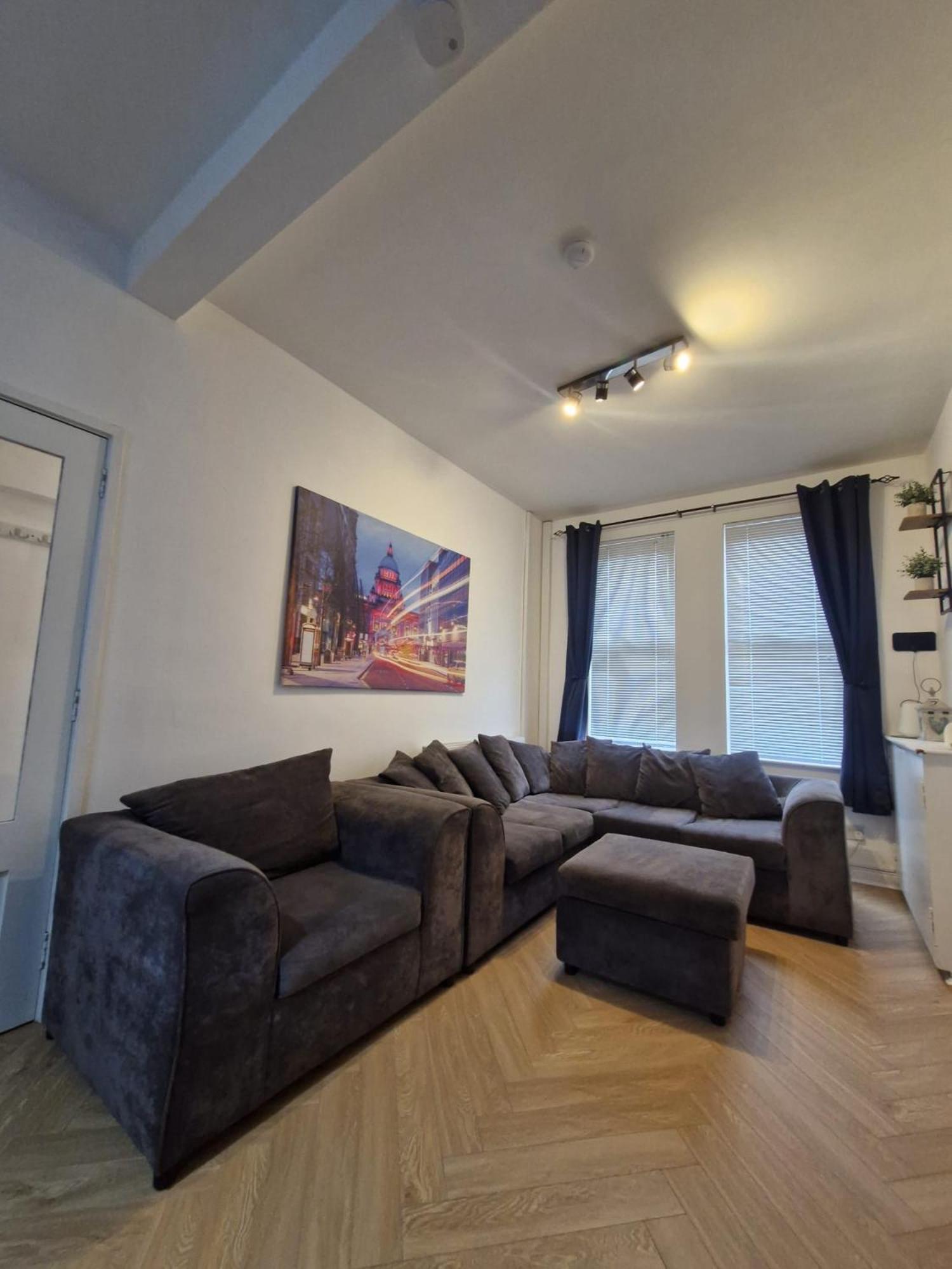 4Br House Popular Ravenhill Road Villa Belfast Bagian luar foto